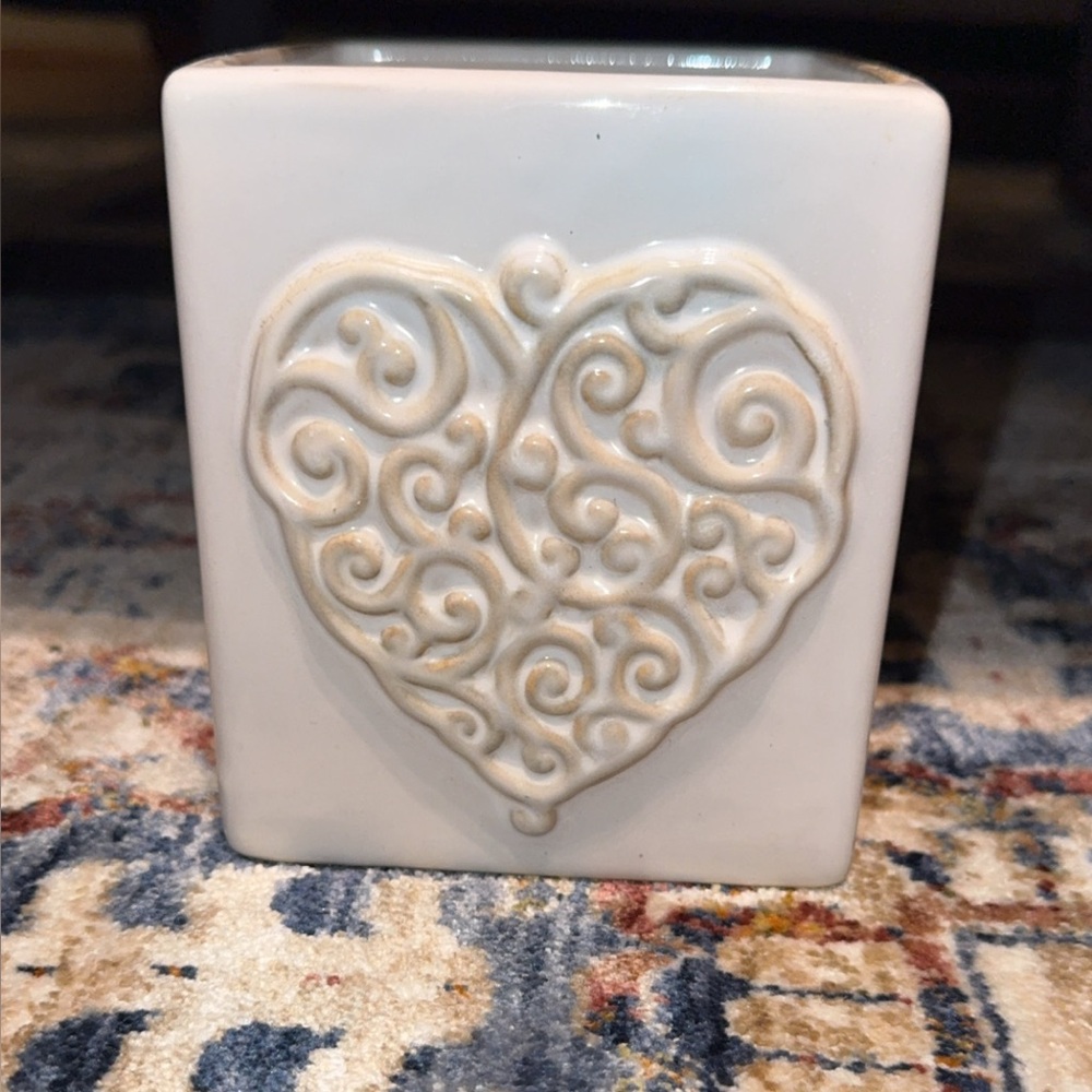 TELEFLORA GIFT ceramic cream HEART vase pencil holder home decor